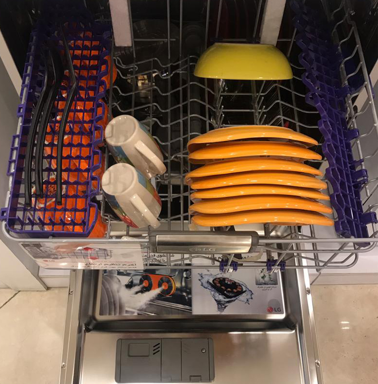 چیدمان ظروف درسبد بالایی ماشین ظرفشویی ال جی